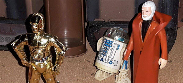 Obi-Wan Kenobi Figure Kenner with Original Trilogy Sand Crawler