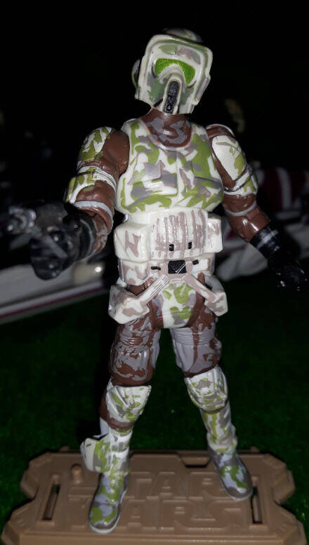 Elite Corps Clone Trooper action figure front