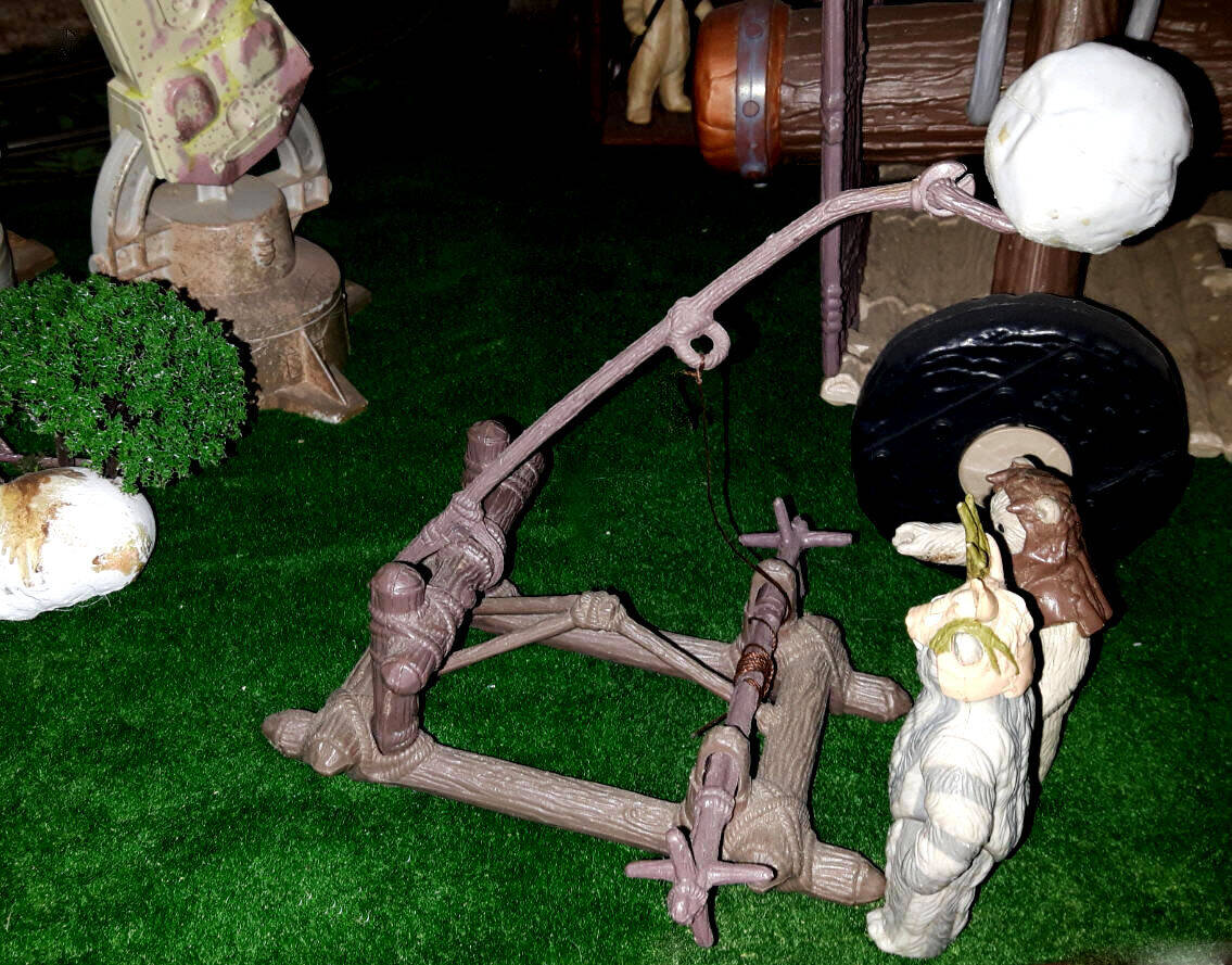 Ewok Catapult Kenner angle