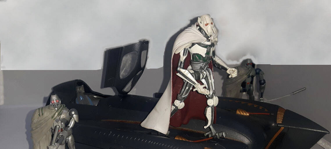 General Grievous with magnaguards