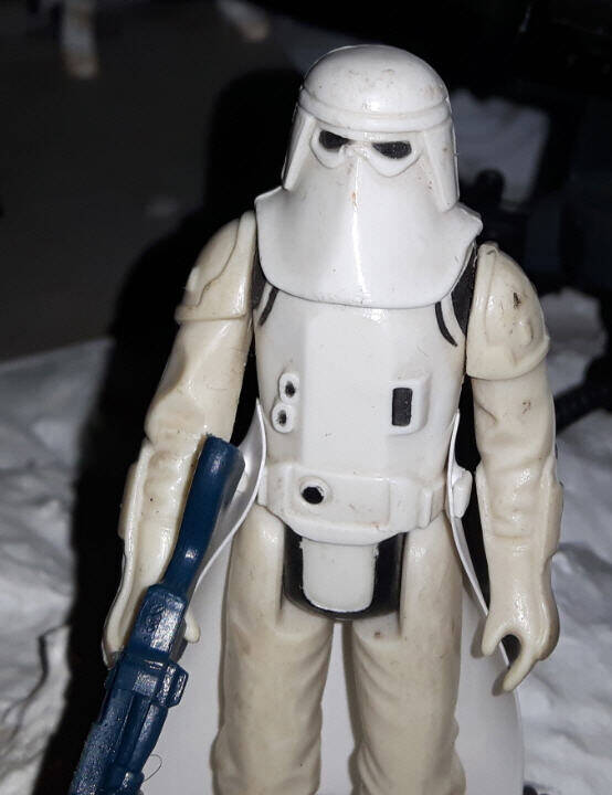 Imperial Stormtrooper (Hoth Battle Gear) Figure Kenner Vintage closeup