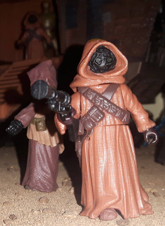 Jawa Figure (With Gonk Droid) Power of the Force front
