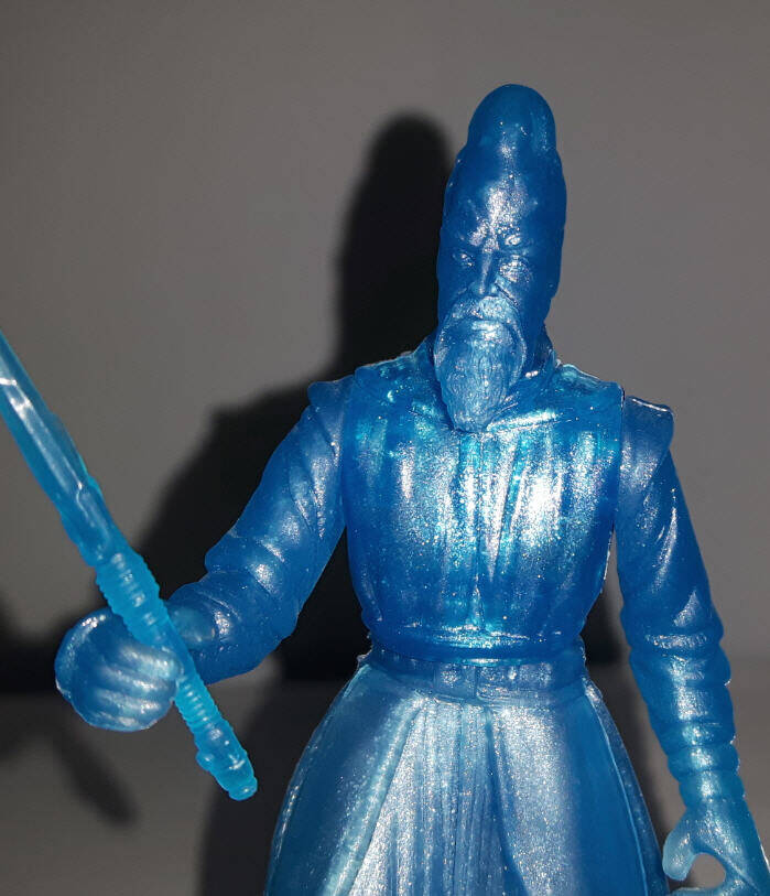 Ki-Adi Mundi (Holographic) close up