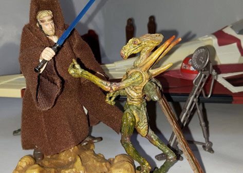 Obi-Wan Kenobi Figure Jedi Starfighter Pilot battling Geonosian Figure