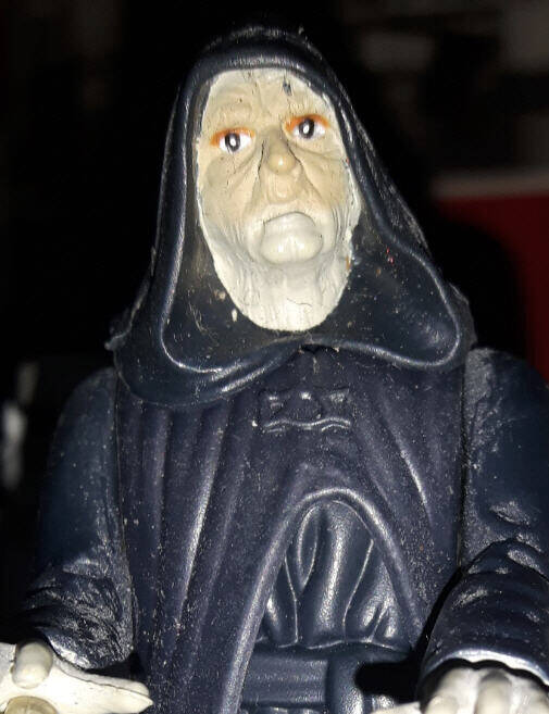 Palpatine Figure (Electronic Power FX) closeup