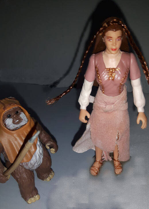 Princess Leia Figure with Wicket Power of the Force