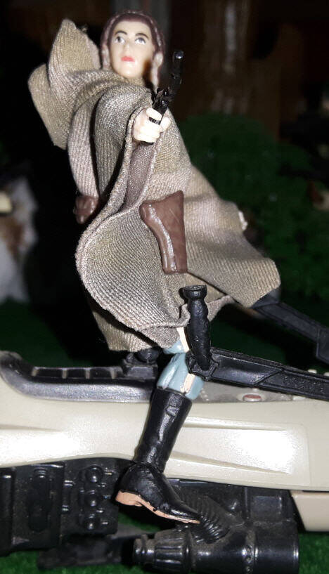 Princess Leia Figure on Speeder Bike side view