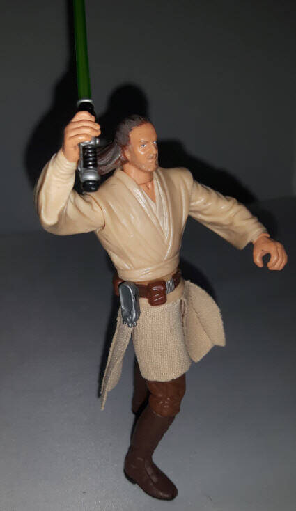 Qui-Gon Jinn Figure (Jedi Master) side