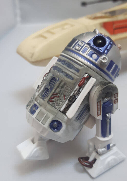 R2-D2 Figure Battle of Yavin close up