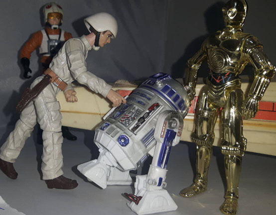 R2-D2 Battle of Yavin with X-Wing Fighter