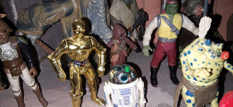 R2-D2 with Pop-Up Figure Last 17 Kenner