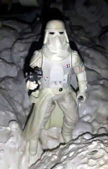 Snowtrooper Commander Figure Saga Series front