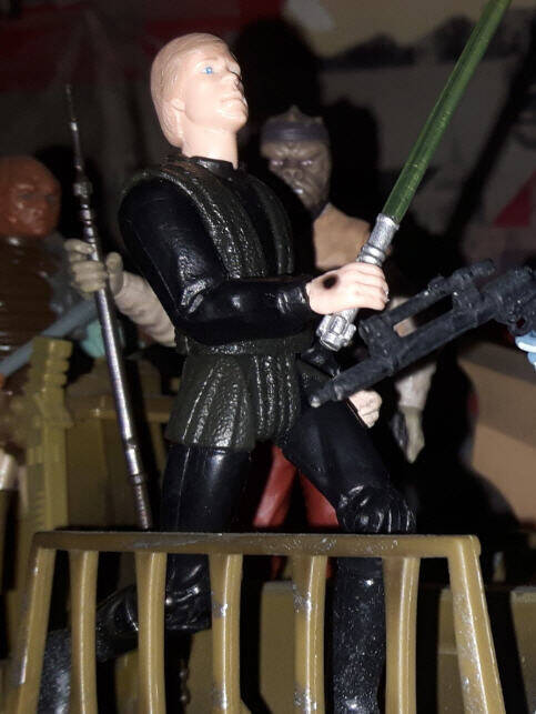 Luke Skywalker Figure (With Tatooine Skiff) portrait