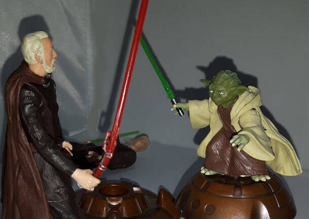 Yoda Jedi Master Dooku Duel 2 Saga Series