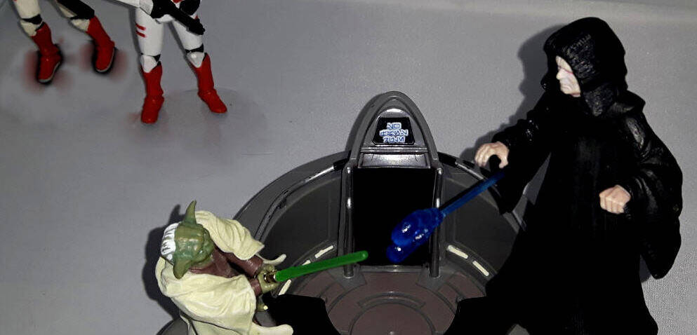 Skirmish At the senate - Palpatine Vs Yoda